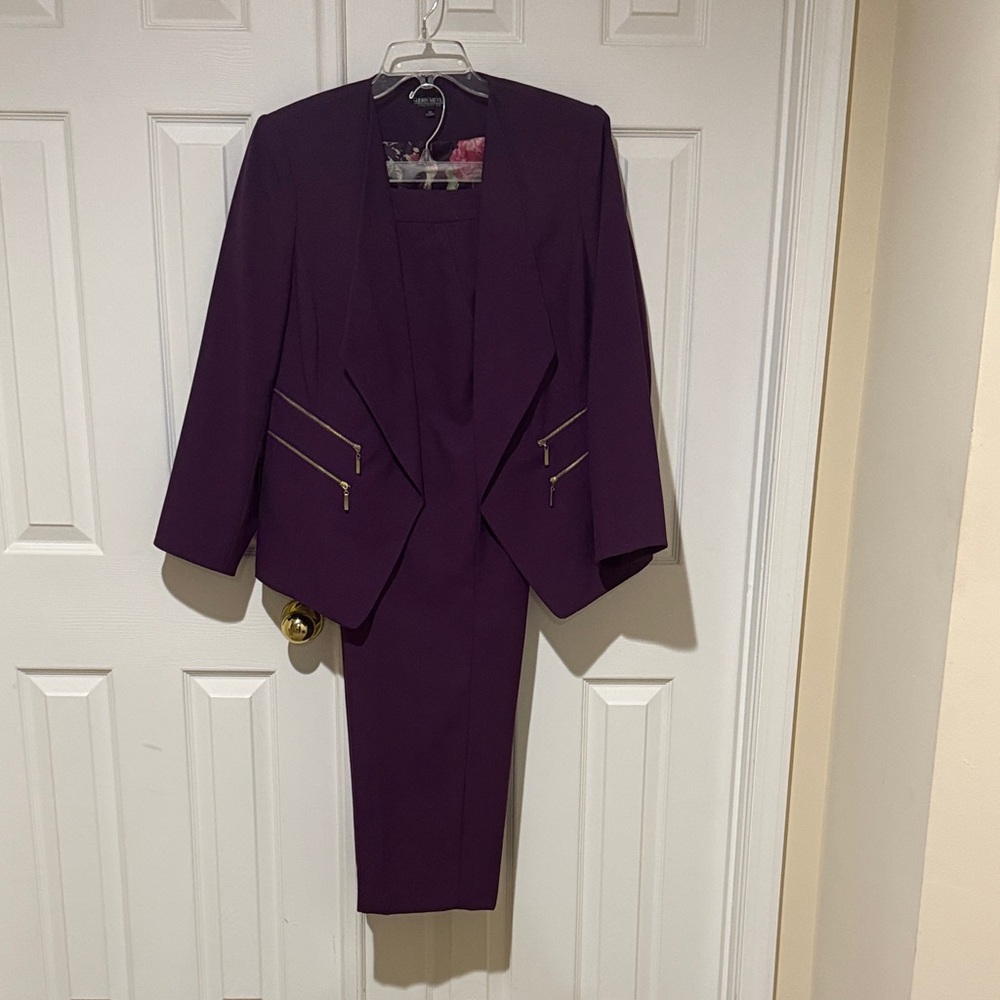 Elegant Purple Pantsuit